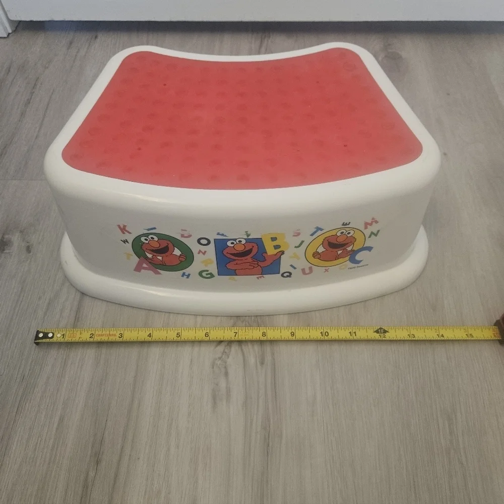 Sesame Street Elmo Kids Step Stool - Red and Cream